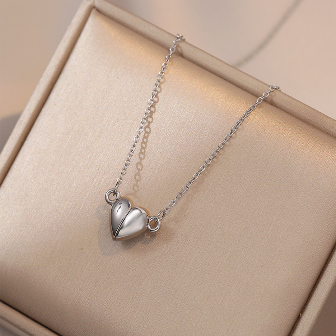 Magnetic Heart Halskette