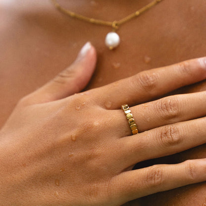 Flatbeaded Ring